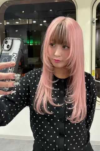 ロング カラー ヘアアレンジ 🌈【🎀ヘアデザイ ナー🎀】✨ノン✨のヘアスタイル