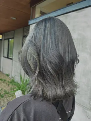 カラー 髙木 藍紗のヘアスタイル