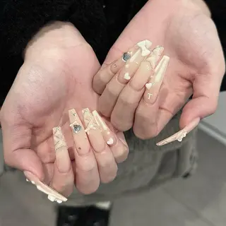 ネイル AIKO🐈‍⬛⭐︎ 大阪/y2k/個性派のネイルデザイン