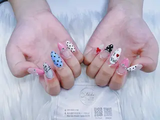 ネイル AKIKO ネイルサロンのネイルデザイン