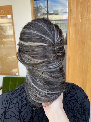 ロング カラー 名古屋ハイトーン/ 🐶ブリーチ専門店のヘアスタイル