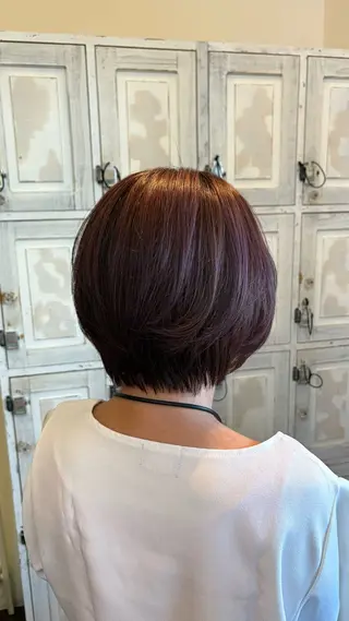 ショート ルプラボウ/ 内藤ほのか/艶カラーのヘアスタイル