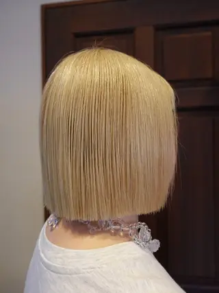 ショート YUURI カットモデルのヘアスタイル