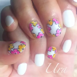 ネイル UrakoNail 《nail》のネイルデザイン