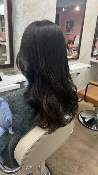 セミロング 髪質改善/ メンズカット・パーマのヘアスタイル