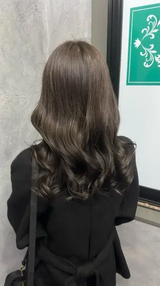 ロング Graphy  札幌所属・🐺ﾅｶﾑﾗ ﾓﾓｶのヘアスタイル