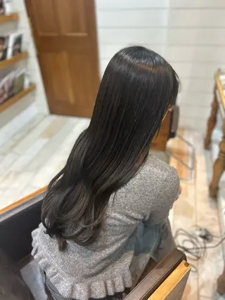 ロング Rion/渋谷 /ブリーチなしカラーのヘアスタイル