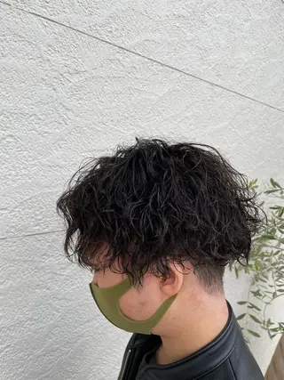 パーマ メンズ 鵜飼 真伍のヘアスタイル