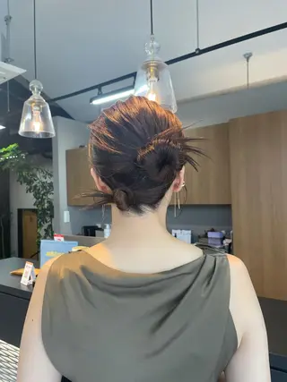 ミディアム ヘアアレンジ マキノ キョウカのヘアスタイル