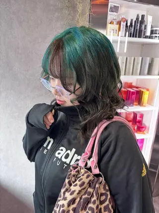 セミロング カラー ヘアアレンジ iona/ハイトーン /ネイルのネイルデザイン