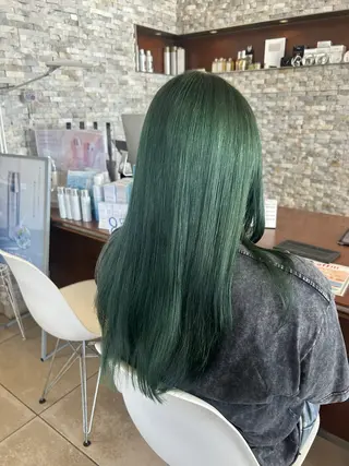 ロング カラー 丸山 莉世のヘアスタイル