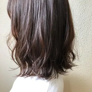 ミディアム カラー 中司 莉菜のヘアスタイル