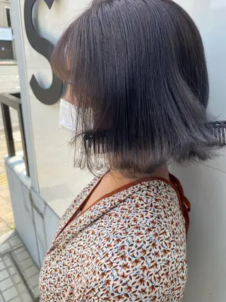 ミディアム カラー ヘアアレンジ 韓国🇰🇷レイヤー カットオリーブカラーのヘアスタイル