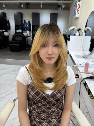 ロング aku💞韓国風🩷 ピンクカラー🎀🩷のヘアスタイル