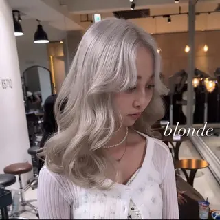 セミロング カラー 💜ハイトーン💛 マジカルかいちゃんのヘアスタイル