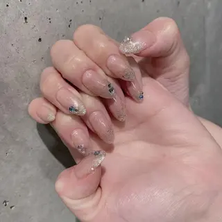 ネイル MIKU🌿 ネイル&まつげパーマのマツエク・マツパデザイン