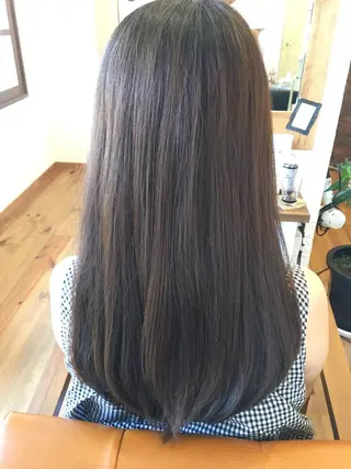 ロング 井上 真利のヘアスタイル