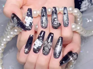 ネイル Queening 🦋のネイルデザイン