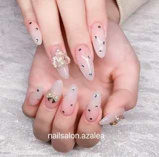 ネイル R inのネイルデザイン