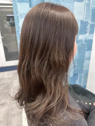 ミディアム Noyヨシモト ヒロトのヘアスタイル