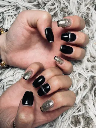 ミディアム ネイル ✴︎ Delightのネイルデザイン