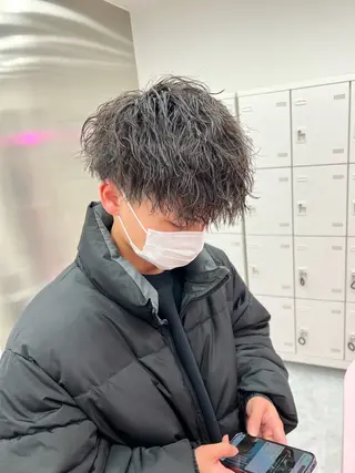 ミディアム パーマ メンズ メンズパーマ特化 TAIGAのヘアスタイル