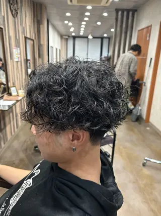 パーマ メンズ パーマ職人🔥/短髪 執行役員/YUTAのヘアスタイル