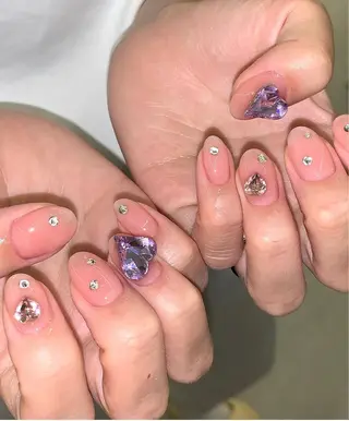 ミディアム nina beautyのネイルデザイン