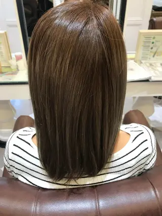 ショート カラー 粟田 めぐみのヘアスタイル