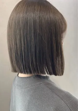 ショート ヒナ/酸性ストレート ・艶カラー🌿のヘアスタイル