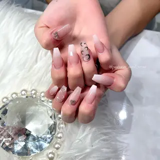 ネイル SENA/ロング/ ギャル/ワンホンのネイルデザイン