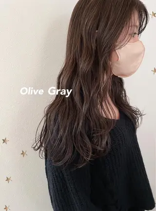 ロング カラー 市川 千夏のヘアスタイル