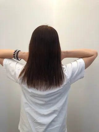 カラー ツノガイ エリのヘアスタイル
