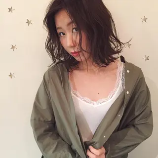 ミディアム 市川 千夏のヘアスタイル