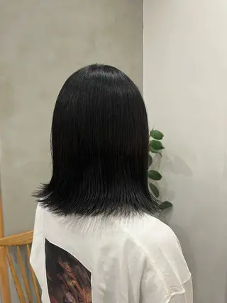 ミディアム カラー 吉岡 茉穂のヘアスタイル