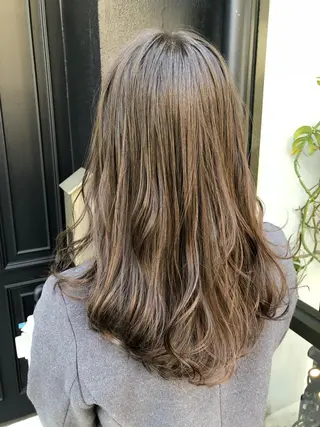 ロング カラー パーマ 松本  夏海のヘアスタイル