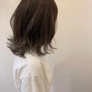 ミディアム カラー 池田 真由美のヘアスタイル