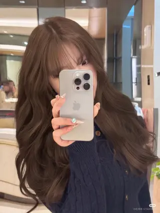 ロング カラー 透明感カラー✨🩵 韓国ヘアkanatoのヘアスタイル