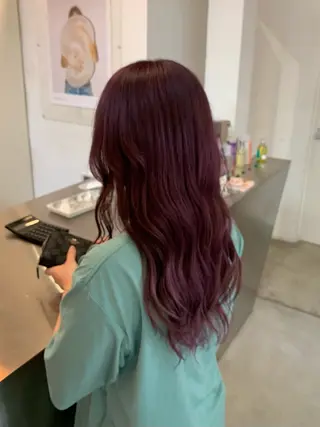 カラー hinata /ハイトーンのヘアスタイル