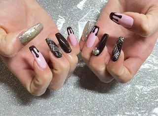 ネイル VIERU 🌈🎀💖のネイルデザイン