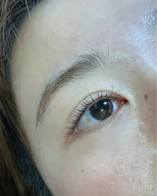 マツエク・マツパ 井上 真里奈のヘアスタイル