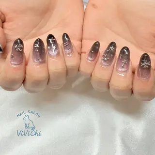 ネイル ViViChi 梨帆のネイルデザイン