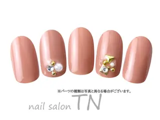 ネイル 吉田 奈央のネイルデザイン