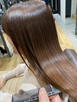 ロング 深夜まで営業中‼️ レム髪質改善のヘアスタイル