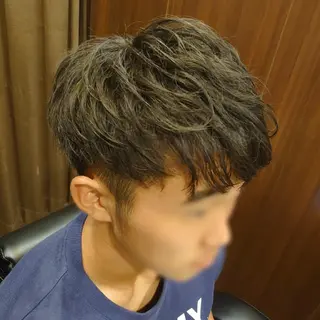 ミディアム メンズ 三浦 凪砂のヘアスタイル