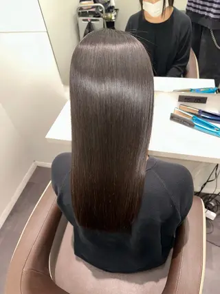 セミロング 美髪特化✨ 伊織✨縮毛矯正✨のヘアスタイル