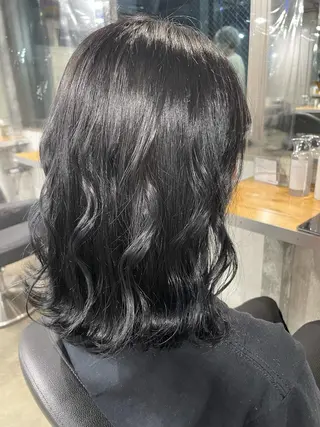 ミディアム カラー パーマ ヘアアレンジ メンズ キッズ ネイル マツエク・マツパ 透明感カラー・レイヤ ー🎀amika🎀のヘアスタイル