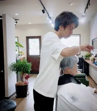 カラー 三島 崇嗣のヘアスタイル