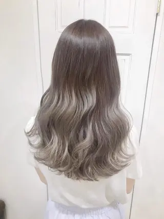 ロング 前地 麻衣のヘアスタイル