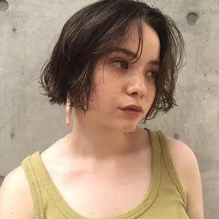 ショート カラー 狩野 羅夢のヘアスタイル